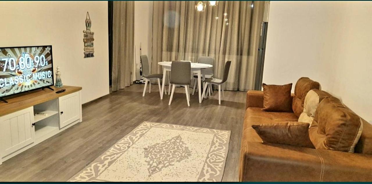 Apartmán Apartament Max Mamaia Nord Năvodari Exteriér fotografie
